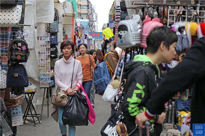 香港女人街 最平民化消费，很多商品都是国内进货