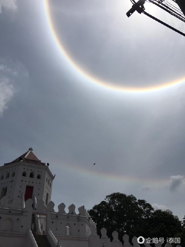 泰国惊现天象奇观 天空高挂双层圆七色彩虹日晕 异常悦目（组图） - 4
