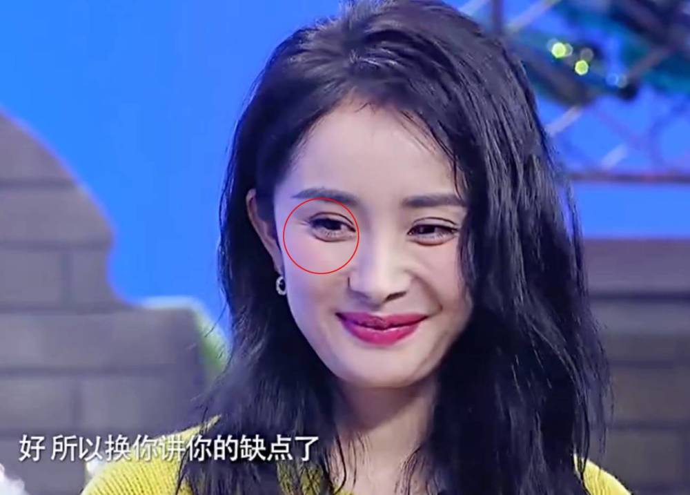 杨幂白嫩美腿迷倒男模!可说好的少女感,怎么一下老了10岁?!