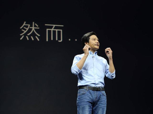 无论怎么说，唯有尊重员工，给予员工最起码的生活保障，才是一个有温度的公司。对于目前的小米而言，需要的不仅仅是漂亮的数据，更加需要的是人心的凝聚，我想赵晔的遭遇并非雷军的设想，也并非小米的初衷，而是在快速发展过程中必须割舍的暗疮。