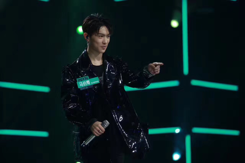 明日之子最残酷一战 薛之谦选人近崩溃_移动腾