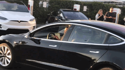 不怕商务性不够强,就怕预算不够多,顶配可要2139美元(约合人民币14523