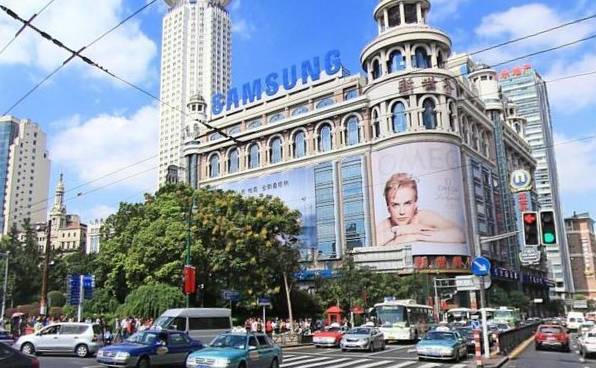 上海女司机在停车场找车20多天,停车费2000元