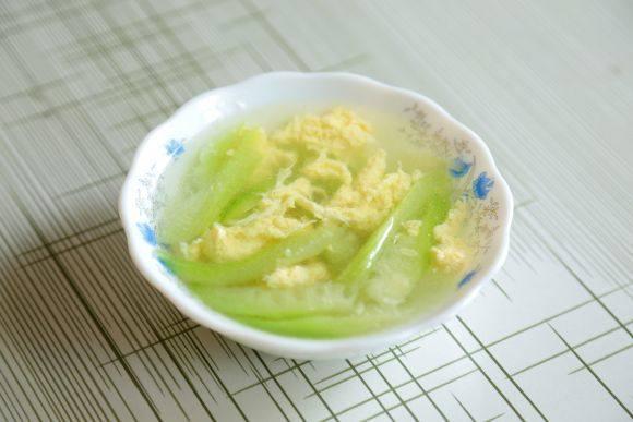 丝瓜蛋汤，青菜蘑菇芙蓉蛋汤，鲜香扇贝的做法
