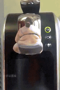 爆笑gif图:姑娘是不是崴脚了,我扶你起来