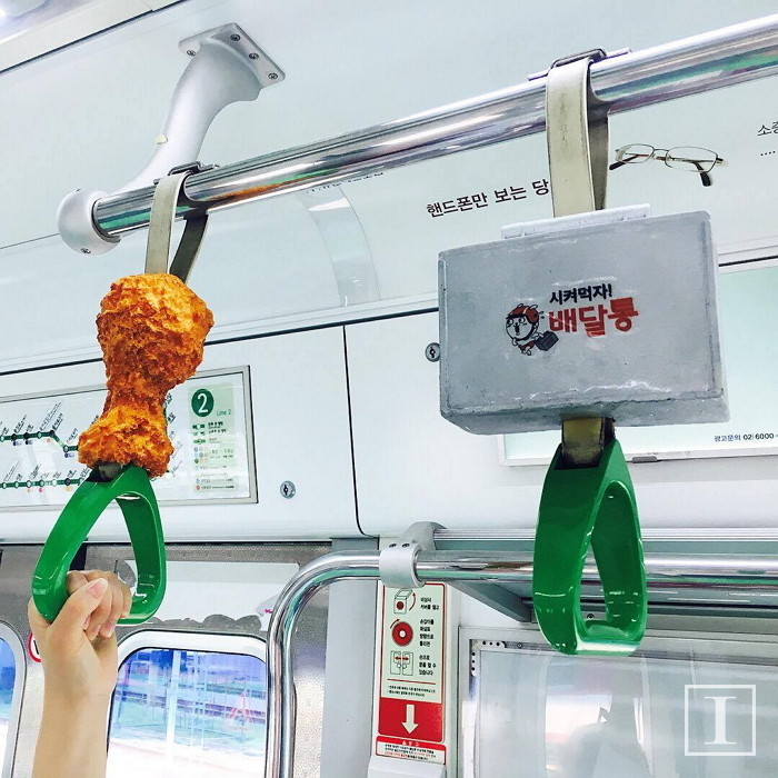 奇葩！韩国地铁将扶手换成“炸鸡” 遭网友吐槽（组图） - 4