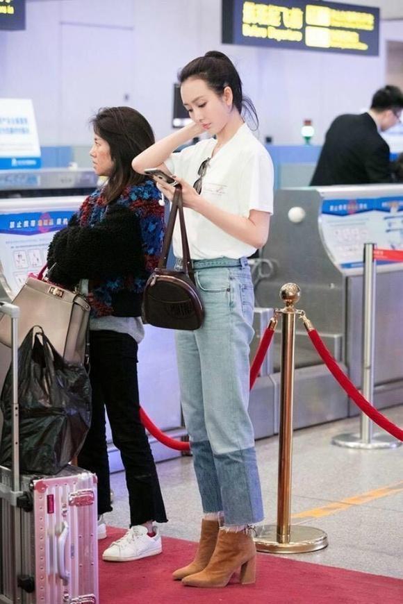 王鸥碎花连衣裙被批像大妈，不懂时尚的人才这么说