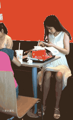 搞笑gif图:每天早上醒来,看到自己的车子,都能想象出画面来