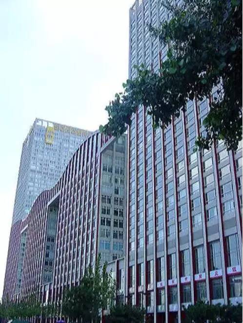 年賺過億！深扒范冰冰是如何變成30億范爺?shù)? style=