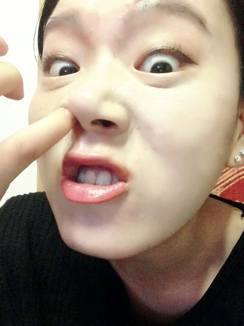 搞笑——绝对笑翻你的搞笑动图之爱跳舞的女孩子 搞笑——窝在家里的