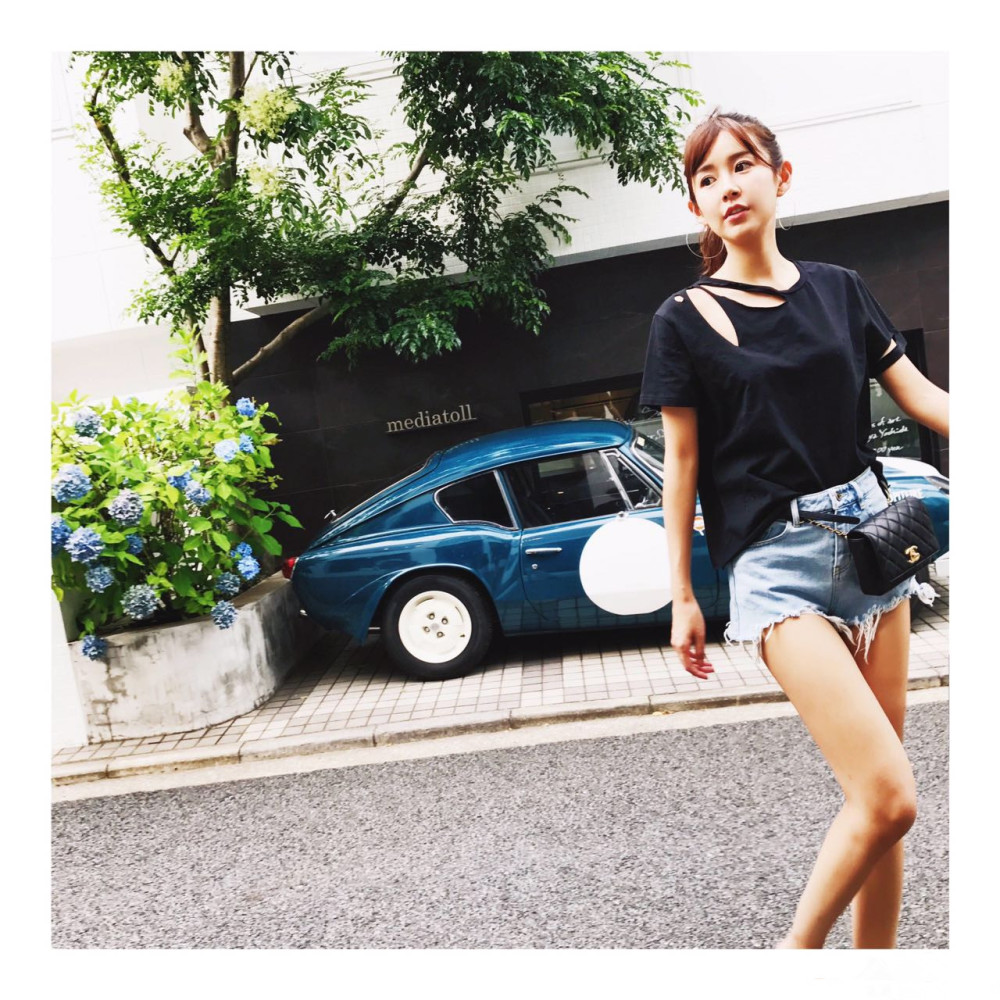 张子萱微博首次晒女儿安安!嫁给陈赫后她穿成