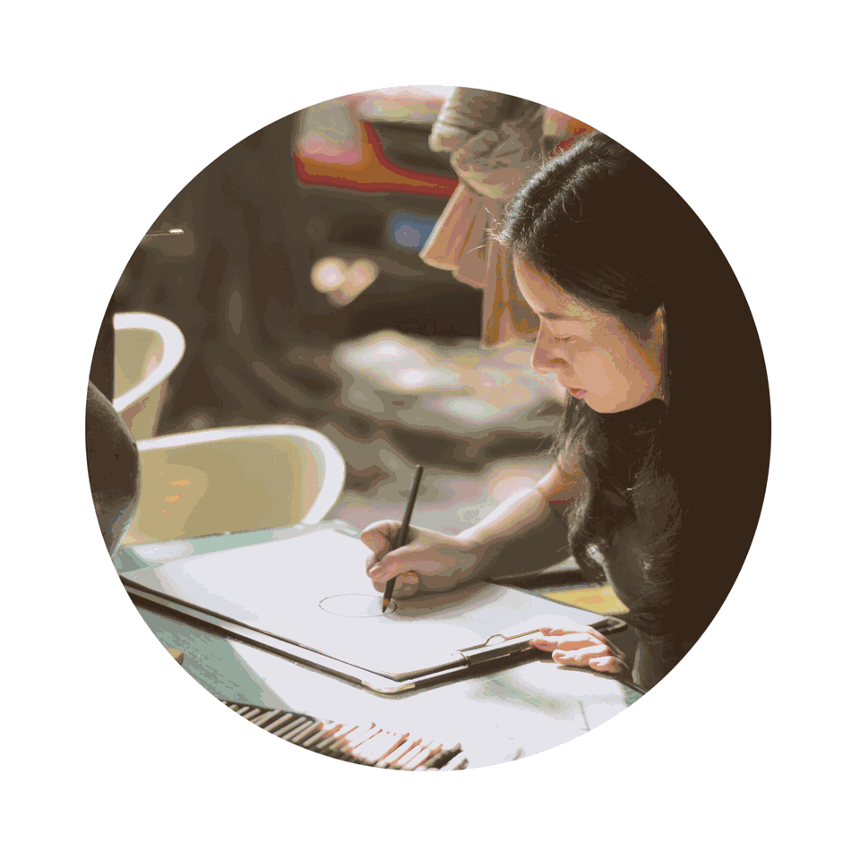 重庆美女放弃金融高薪 自学设计创业速成法