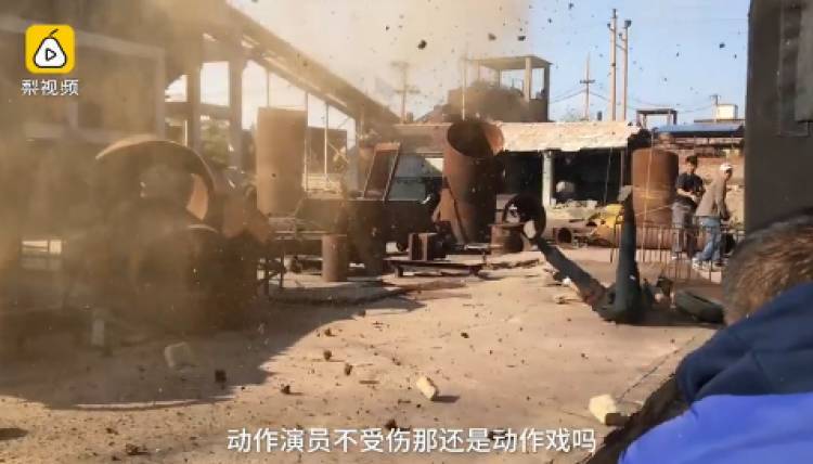 《战狼2》票房超30亿！骂女星装B说英文分不清EXO是男是女  吴京怼人的功夫也太霸气了！ - 38