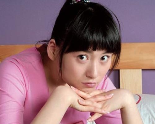 《家有儿女》第三部中的小雪 如今变成性感御姐 当真女大18变