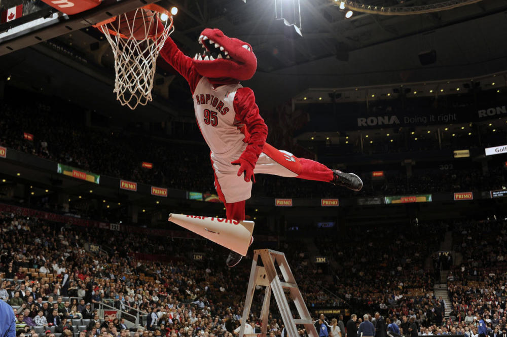 吉祥物秘密:年薪20万 不能露真容_腾讯NBA