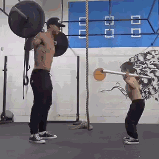 每日有趣gif图#吃了狗狗外形的蛋糕后,家里的狗子吓坏了