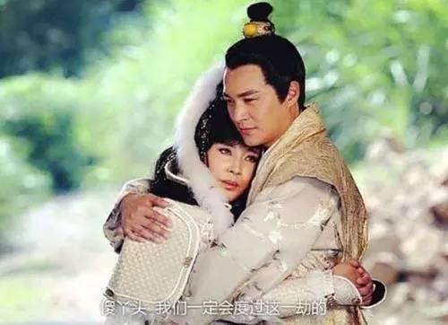 开整容医院、年龄造假,刘晓庆一个蜡像般的存