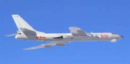 這兩天這架飛機出盡風頭，它是無人機還是轟20？