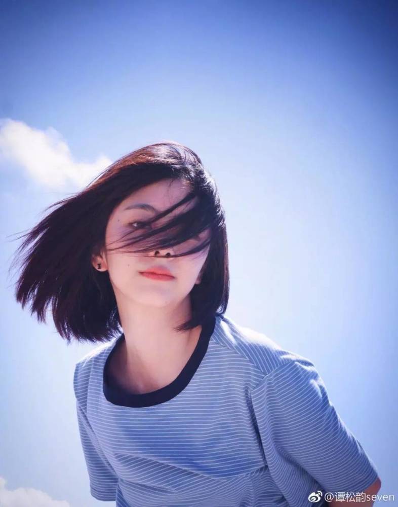 快30的谭松韵被吴磊宠溺说6岁,她才是真正的美少女