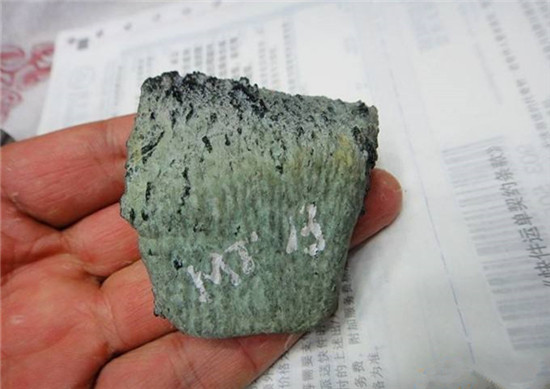 雅觅赌石知识——墨翠都产自哪些场口，各有什么特点！