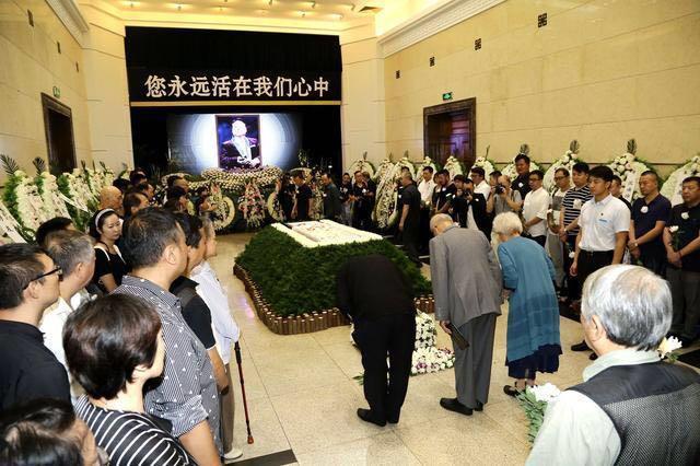 著名男高音歌唱家柳石明同志逝世 享年80岁