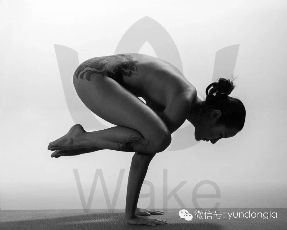 中国裸体瑜伽第一人，她一亮相就惊艳了14亿中国人
