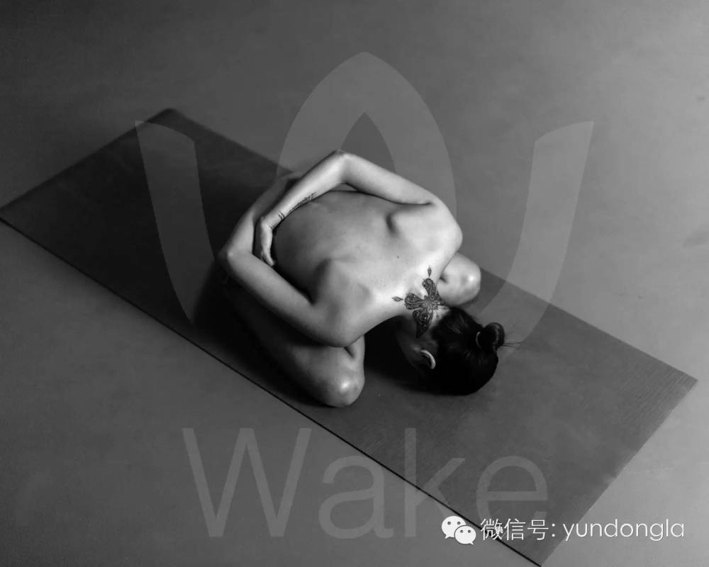 中国裸体瑜伽第一人，她一亮相就惊艳了14亿中国人