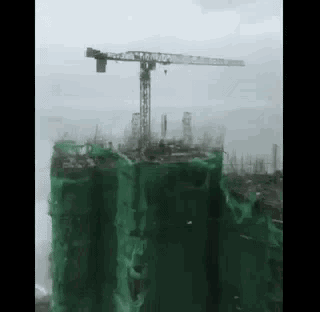 “天鸽”威力有多大？盐田大梅沙烧烤场遭巨浪突袭