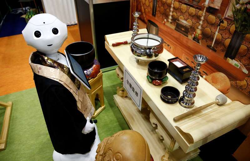 日本葬礼机器人它可以主持葬礼并诵经念佛 性价比高（组图） - 5
