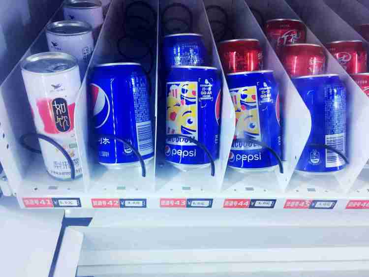地铁饮料售卖机哪家强?找对机器便宜过大卖场