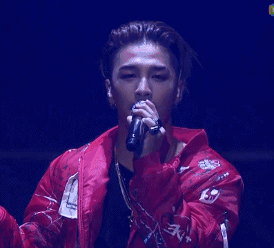 bigbang演唱会动图都撩成这样 现场岂不上天了?
