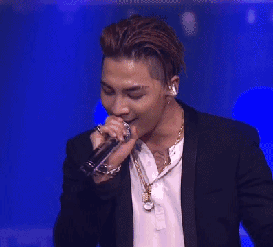 bigbang演唱会动图都撩成这样 现场岂不上天了?