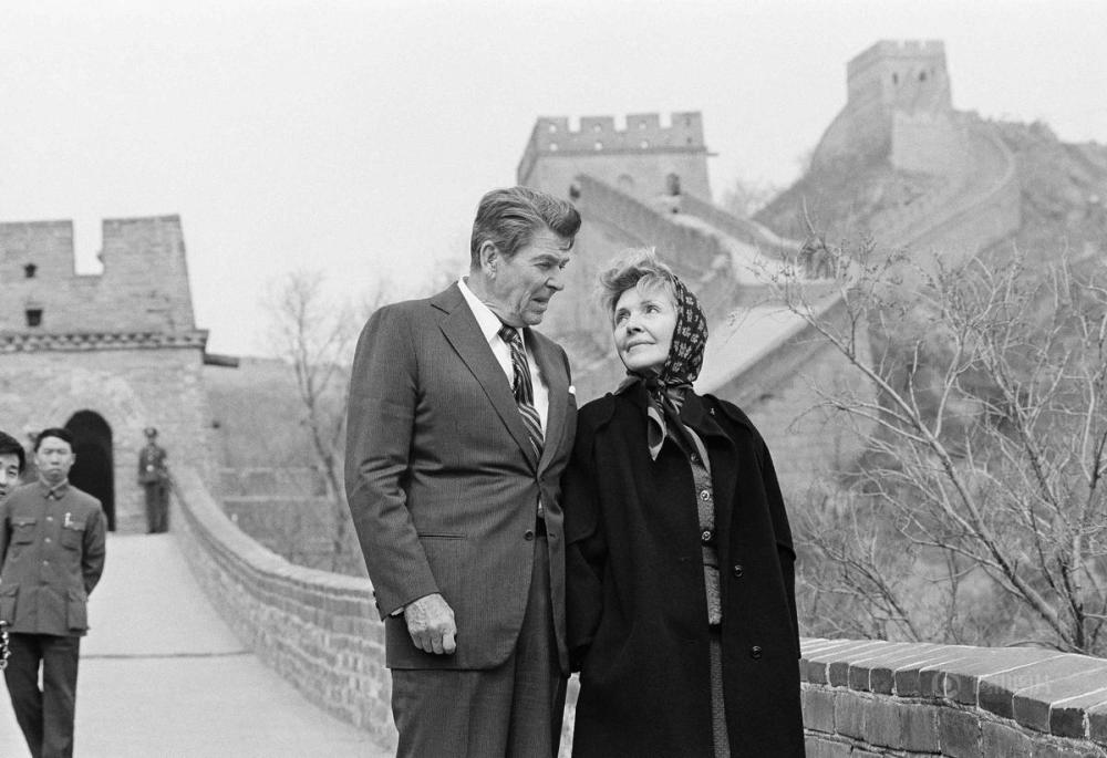 美国前总统里根夫人去世 享年94岁