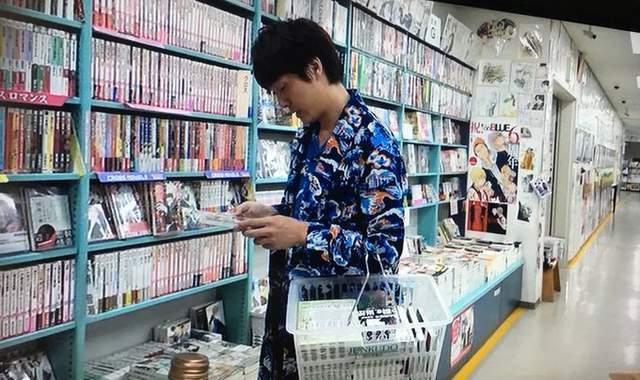 企鹅娘吐槽：和国内差远了！日本最美高中生就长这样？