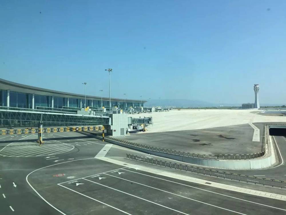 重庆最繁忙的国际机场,是4f级民用国际机场,通航城市203个
