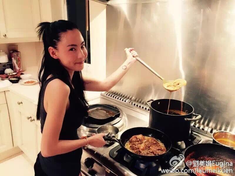张柏芝居然这么会做饭，比中餐厅赵薇厉害多了