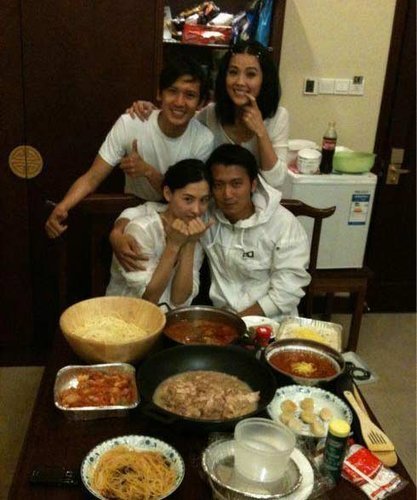 张柏芝居然这么会做饭，比中餐厅赵薇厉害多了