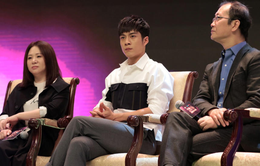 胡歌靳东撒娇:我们是CP受害者