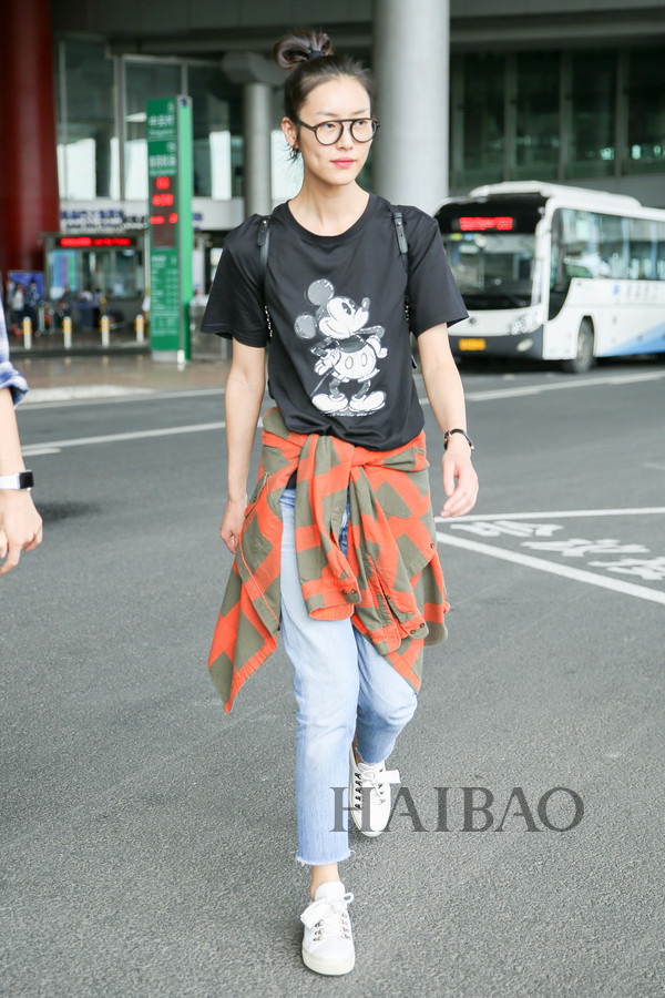 快40的萧亚轩腿比杨幂还细?郑爽又瘦成这样有