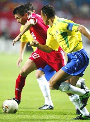 郝海东:02年咋没遇这支巴西