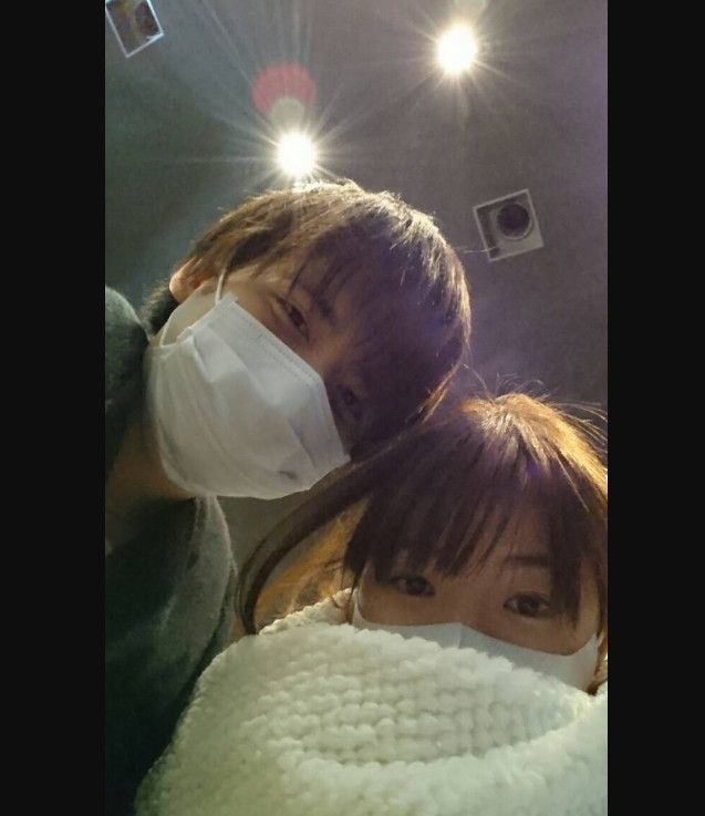 让人羡慕！内田雄马再曝跟女性声优亲密合影