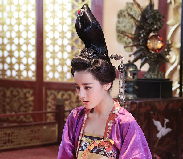 古装剧里这几位梳着朝天发髻的女星美丑一看便