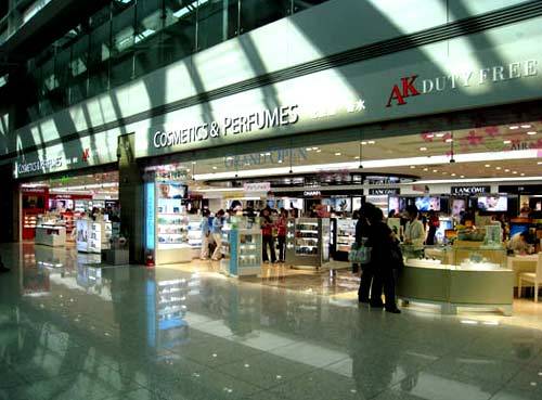乐天免税店业绩惨淡付不起租金 欲撤出韩国最大机场（图） - 2