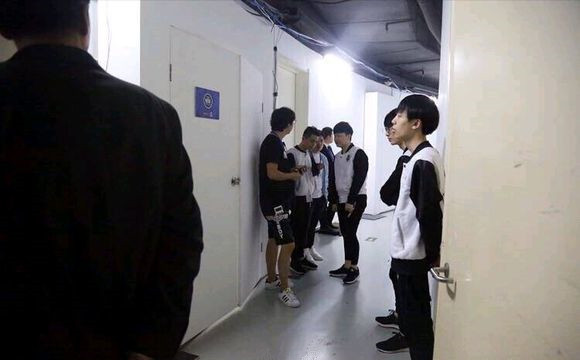 司马老贼已续约OMG?小楼:明年给你爆灯