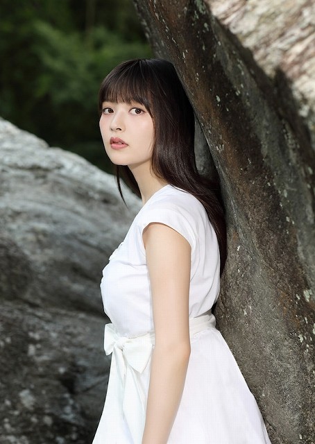清爽美人！上坂堇首张细碟公开四个版本封面及歌手写真
