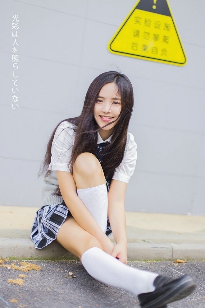 长筒袜日系校服美女学生妹清纯甜美写真