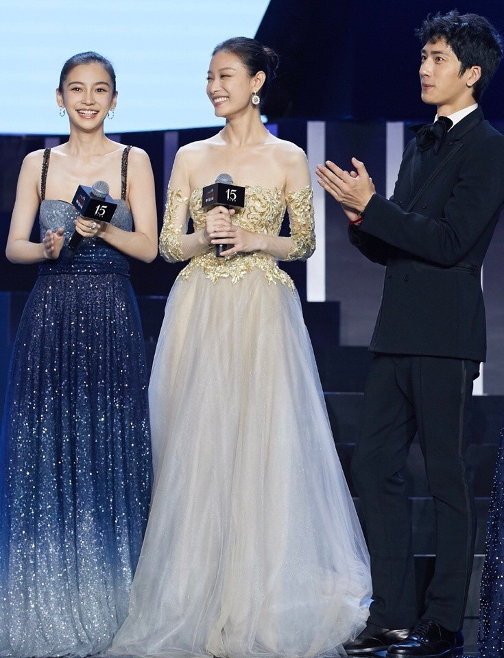 baby穿星空裙被碰瓷?更尴尬的是还被发现全身