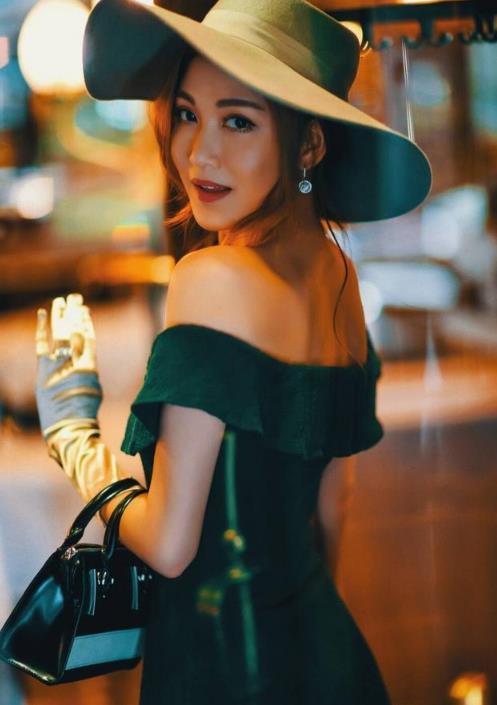 她是《回家的诱惑》中遭人恨的艾莉? 如今34岁