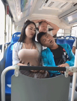 深井冰：给妹子拍照被发现了，她还不好意思了