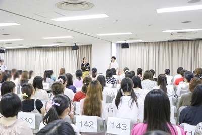 ȫŮۣ|ԣϯߴԭչ